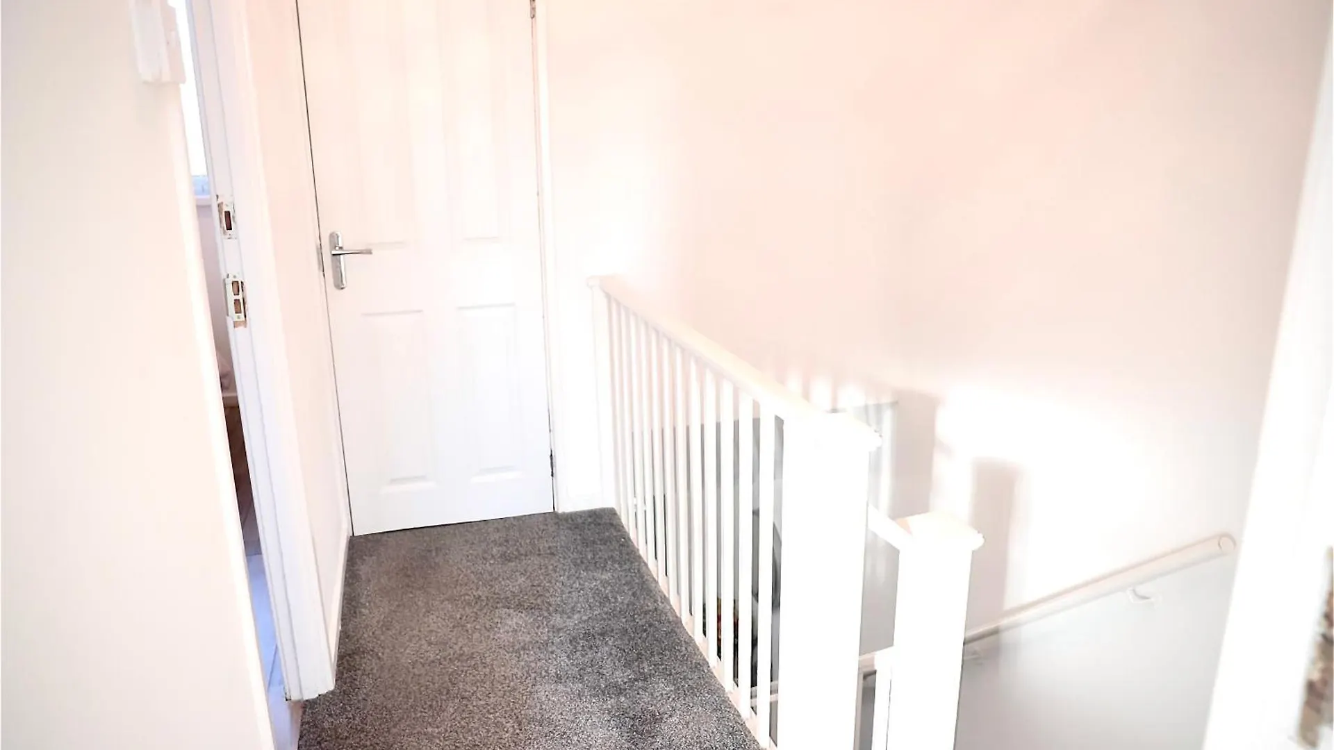 Maitland Luxury 2 Bedroom Greenwich Apartment With Good Living Space Sleeps 5 Guest- 1 Minute From Greenwich Dlr Station Londyn 0*,  Wielka Brytania