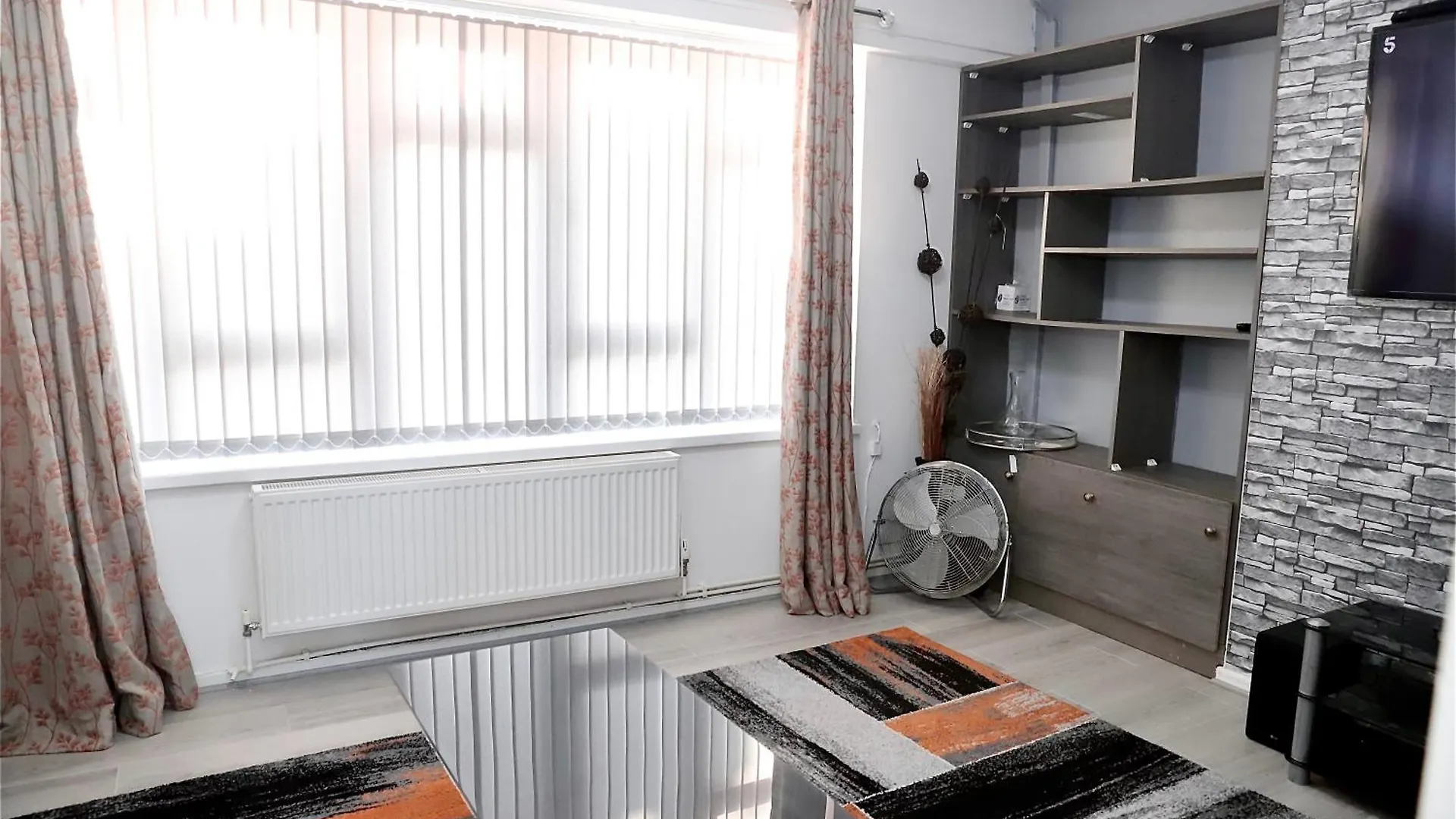 Maitland Luxury 2 Bedroom Greenwich Apartment With Good Living Space Sleeps 5 Guest- 1 Minute From Greenwich Dlr Station Londyn 0*,  Wielka Brytania