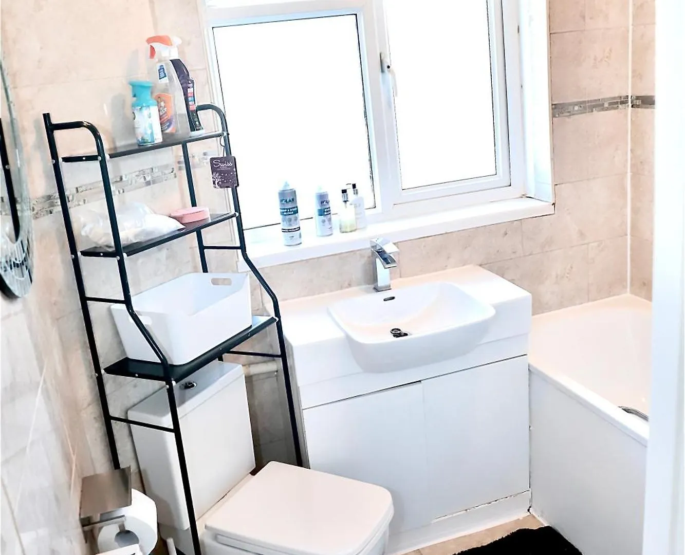 Maitland Luxury 2 Bedroom Greenwich Apartment With Good Living Space Sleeps 5 Guest- 1 Minute From Greenwich Dlr Station Londyn