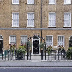 Montcalm Brewery Townhouse מלון
