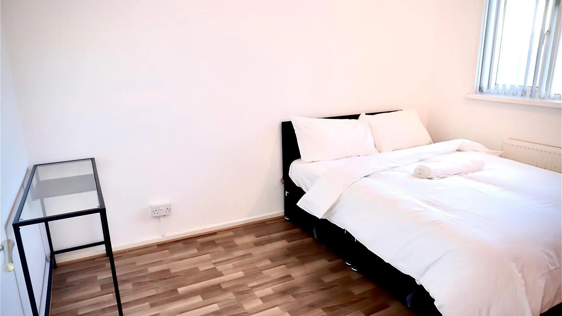 Maitland Luxury 2 Bedroom Greenwich Apartment With Good Living Space Sleeps 5 Guest- 1 Minute From Greenwich Dlr Station London United Kingdom