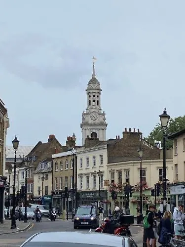 Maitland Luxury 2 Bedroom Greenwich Apartment With Good Living Space Sleeps 5 Guest- 1 Minute From Greenwich Dlr Station London